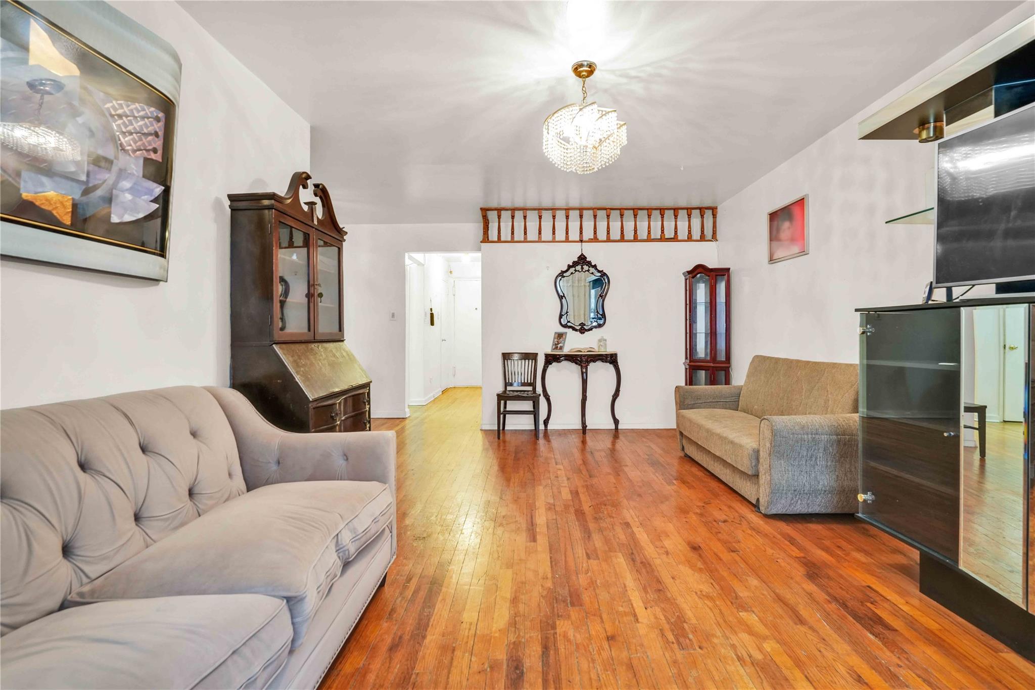 42-25 80th Street # 1F, Elmhurst, NY 11373