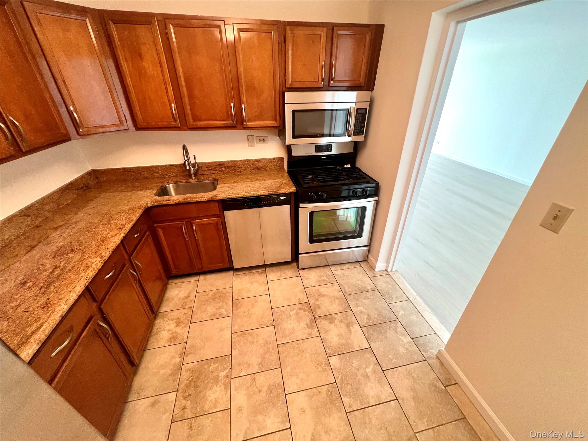 1 BAY CLUB Drive # 12B, Bayside, NY 11360