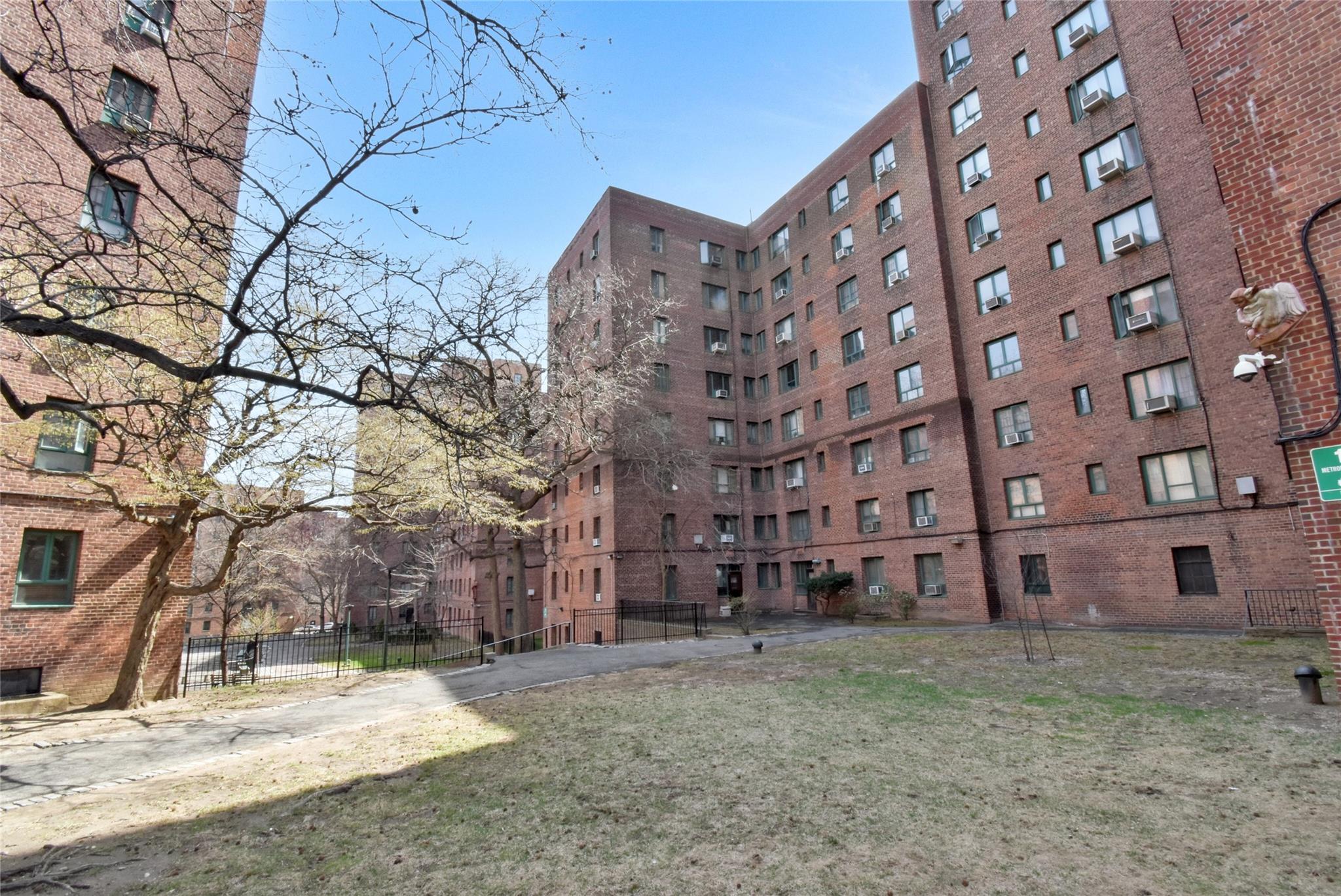 1504 Metropolitan Avenue # 1C, Bronx, NY 10462