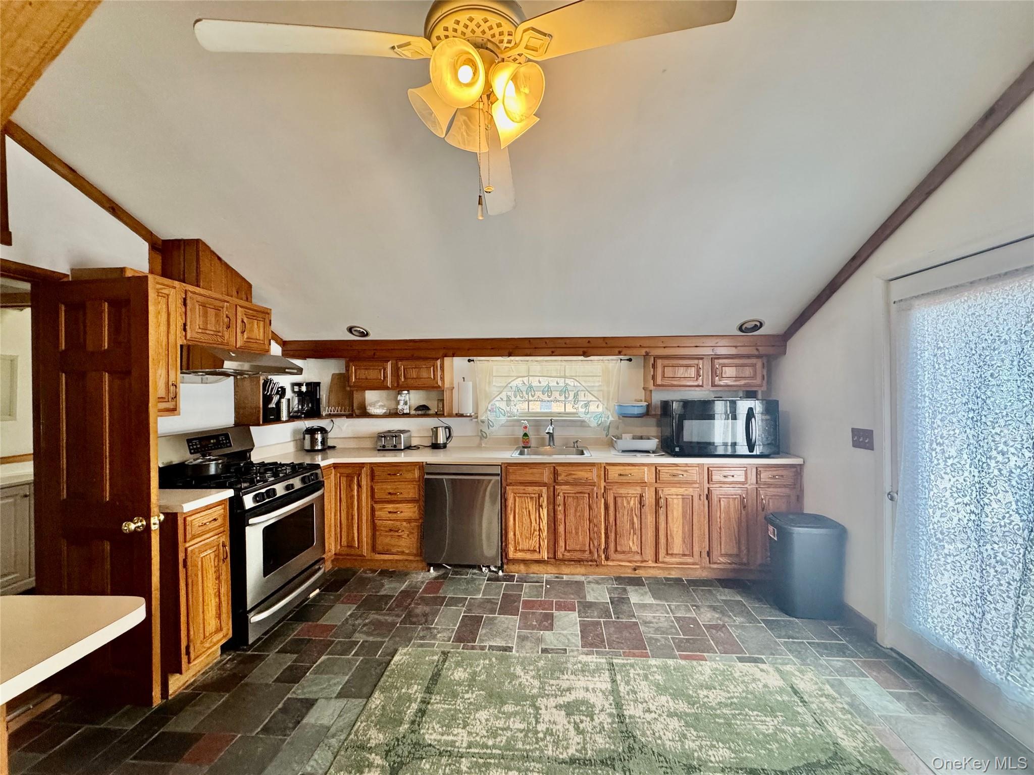 1 Royal Acres Drive, Middletown, NY 10940