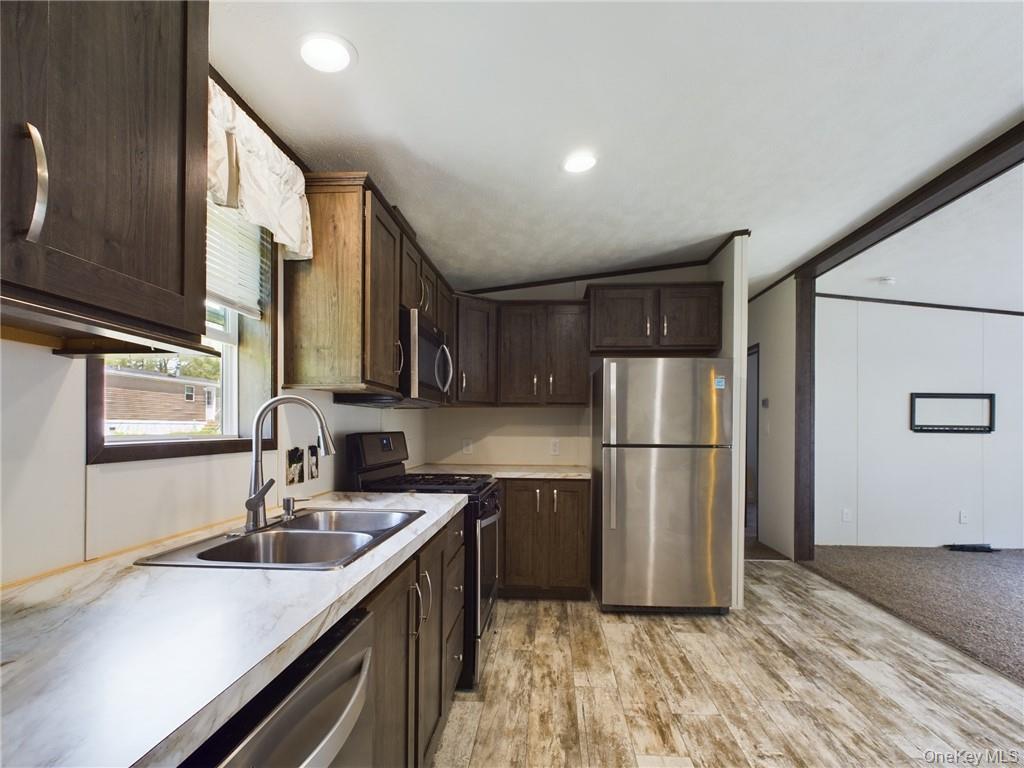 18 Shore Lane, Burlingham, NY 12722