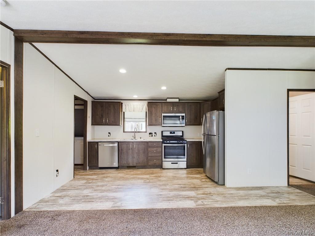 18 Shore Lane, Burlingham, NY 12722