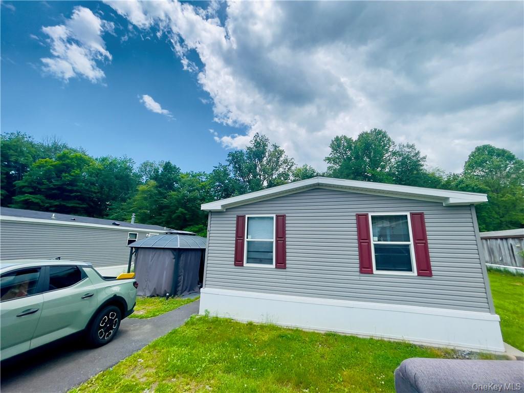 18 Shore Lane, Burlingham, NY 12722