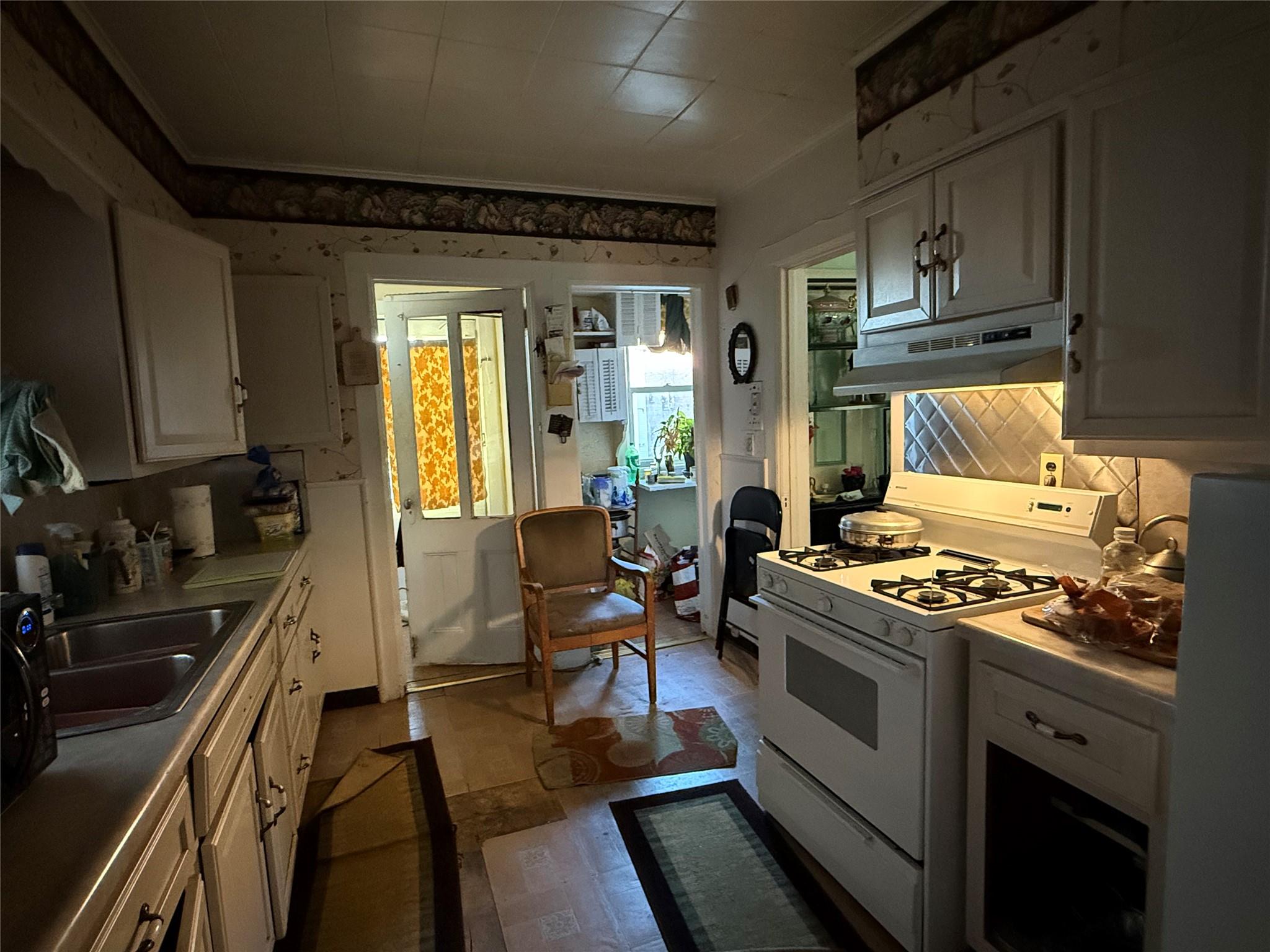 39 Rathbun Avenue, White Plains, NY 10606