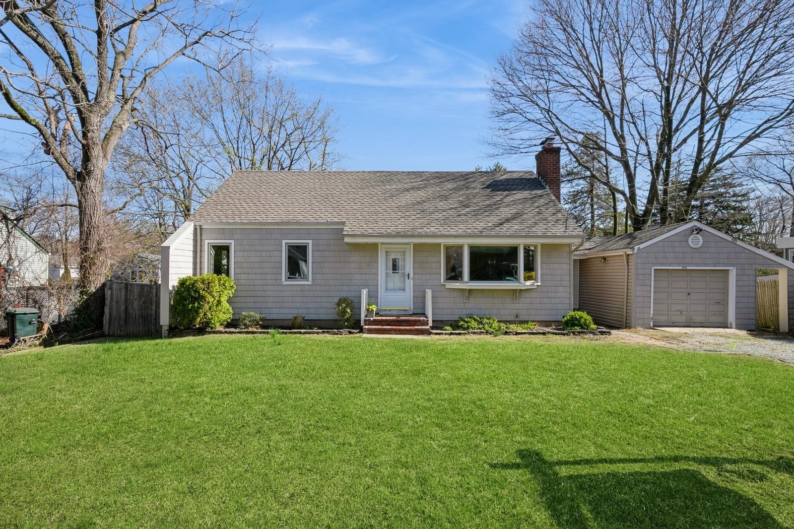 4 Vause Street, Northport, NY 11768