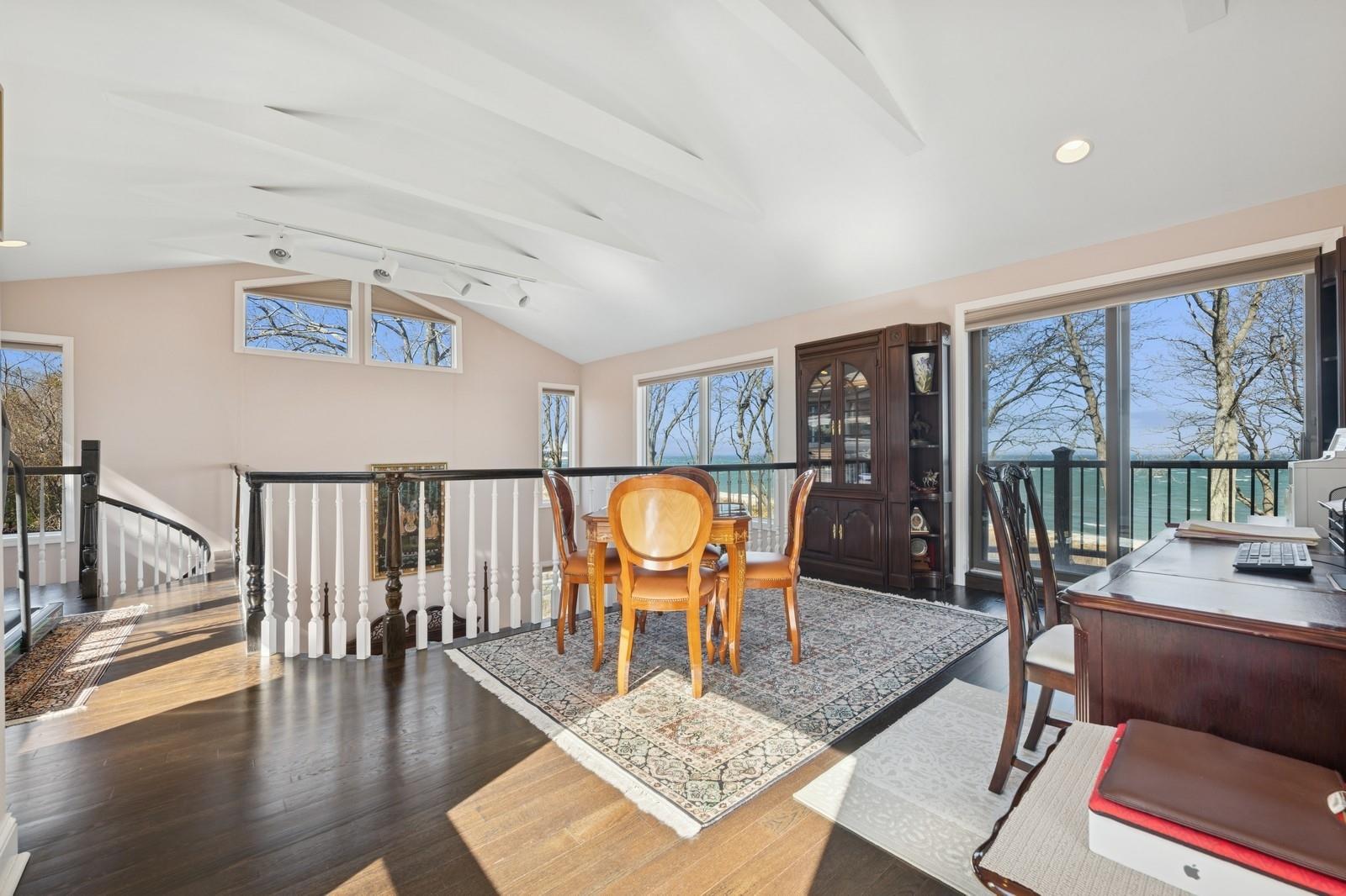 4 Pheasant Run, Nissequogue, NY 11780