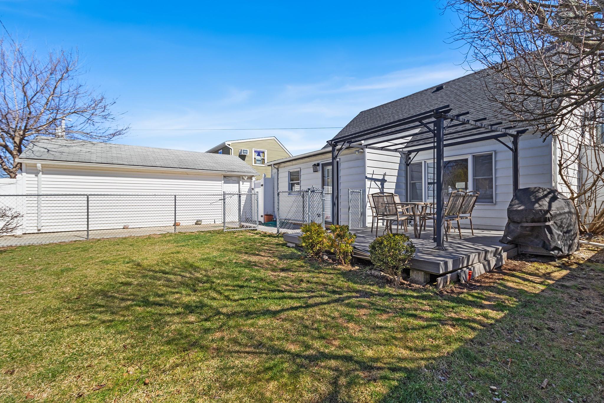 84 Ridge Lane, Levittown, NY 11756