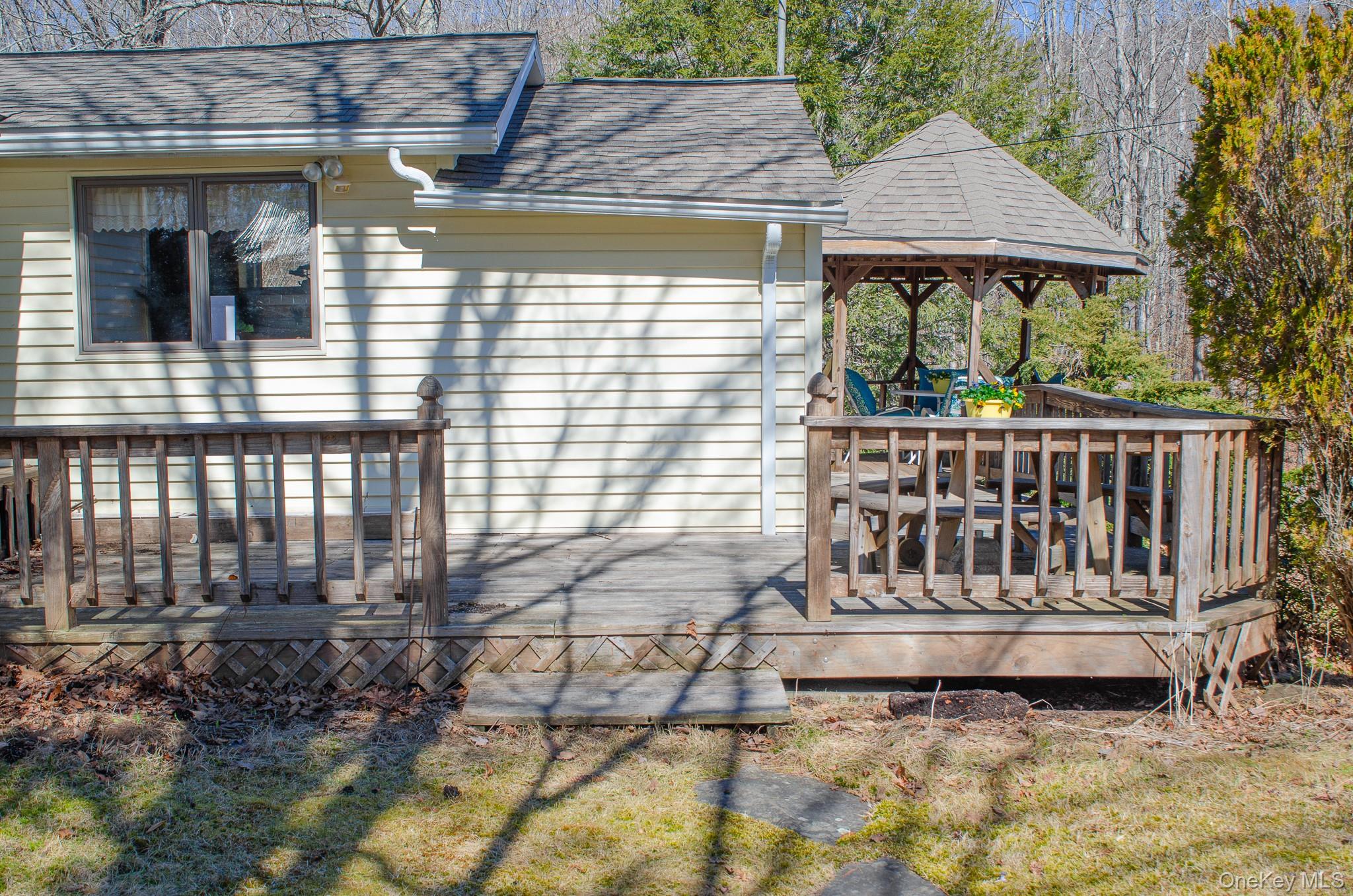 689 Old Road, Windham, NY 12439