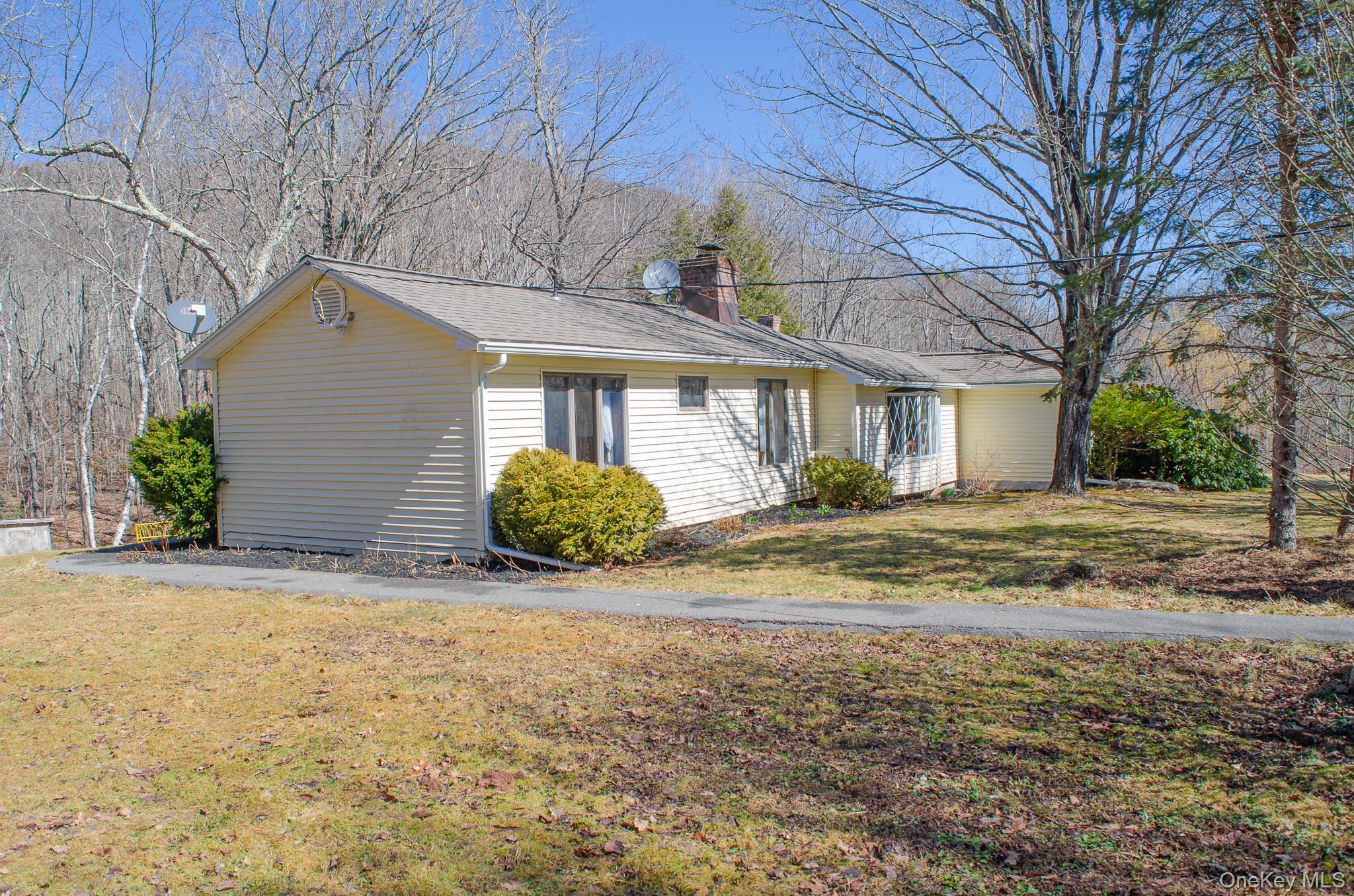 689 Old Road, Windham, NY 12439