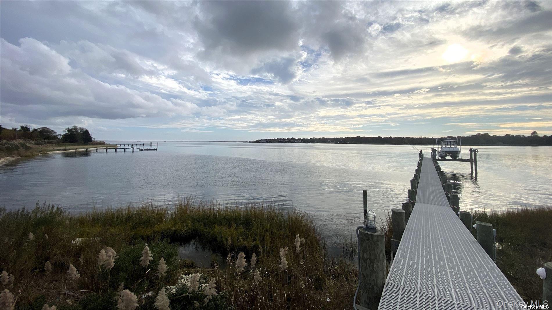 22 Old Neck Road S, Center Moriches, NY 11934