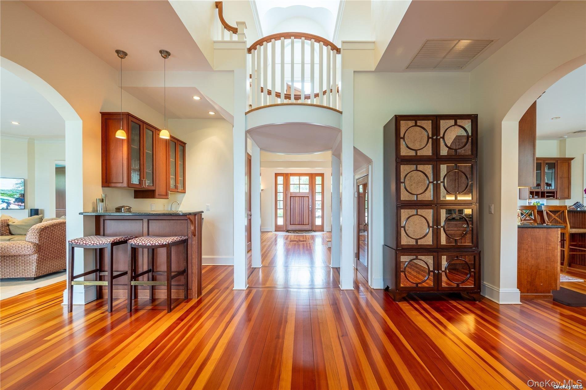 22 Old Neck Road S, Center Moriches, NY 11934