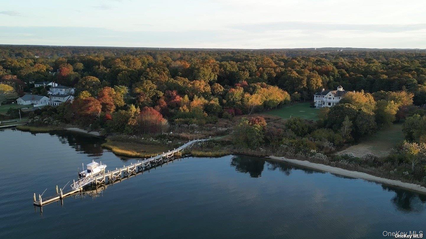 22 Old Neck Road S, Center Moriches, NY 11934