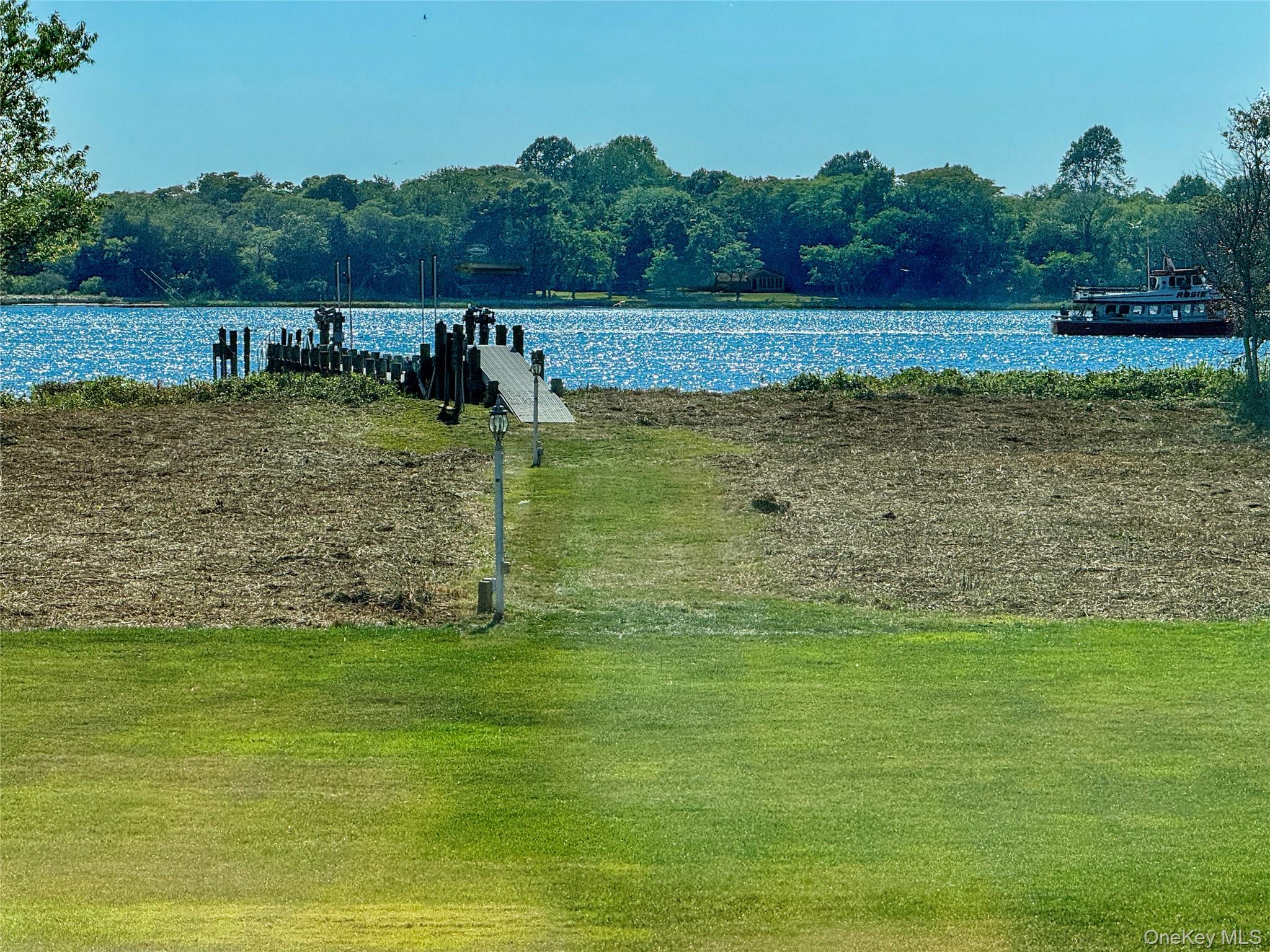 22 Old Neck Road S, Center Moriches, NY 11934