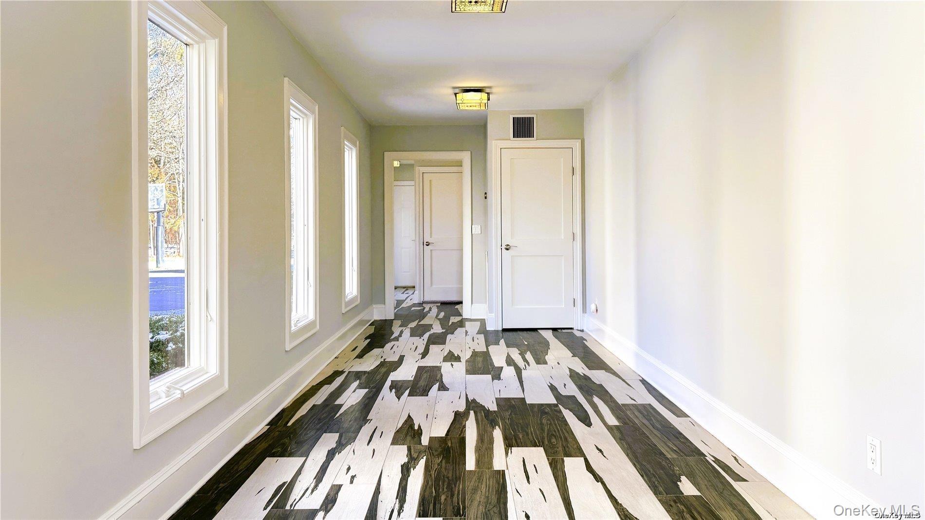 22 Old Neck Road S, Center Moriches, NY 11934