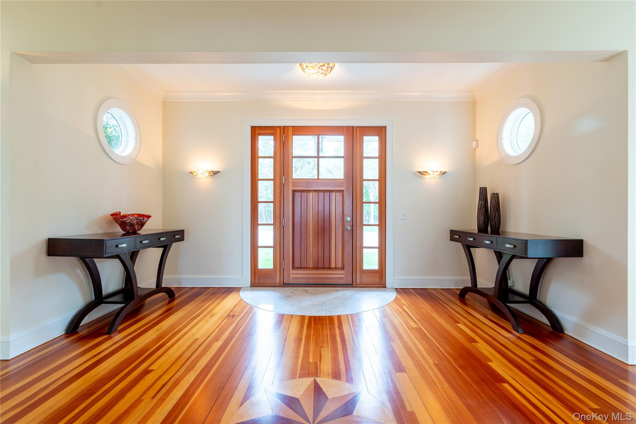 22 Old Neck Road S, Center Moriches, NY 11934