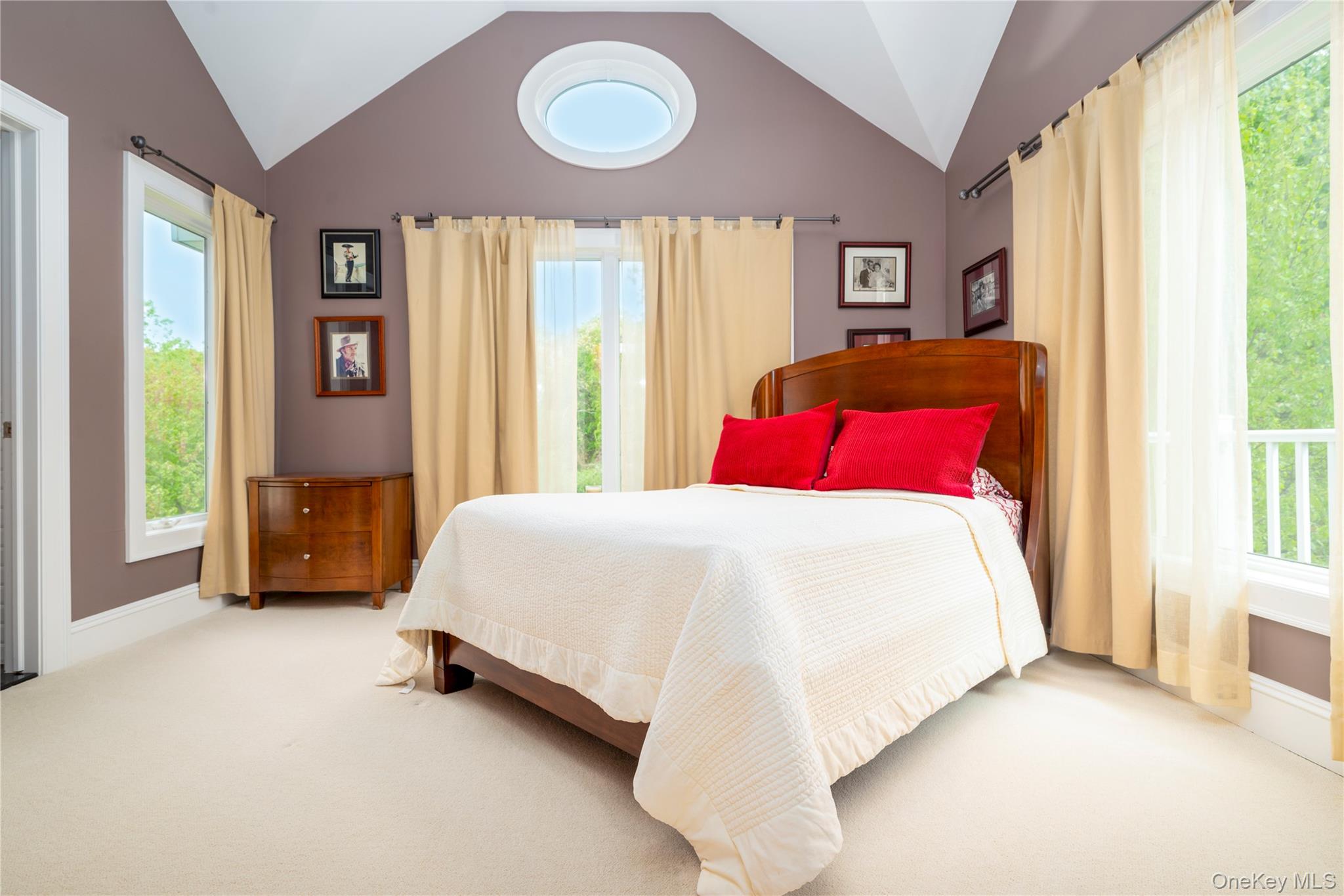 22 Old Neck Road S, Center Moriches, NY 11934