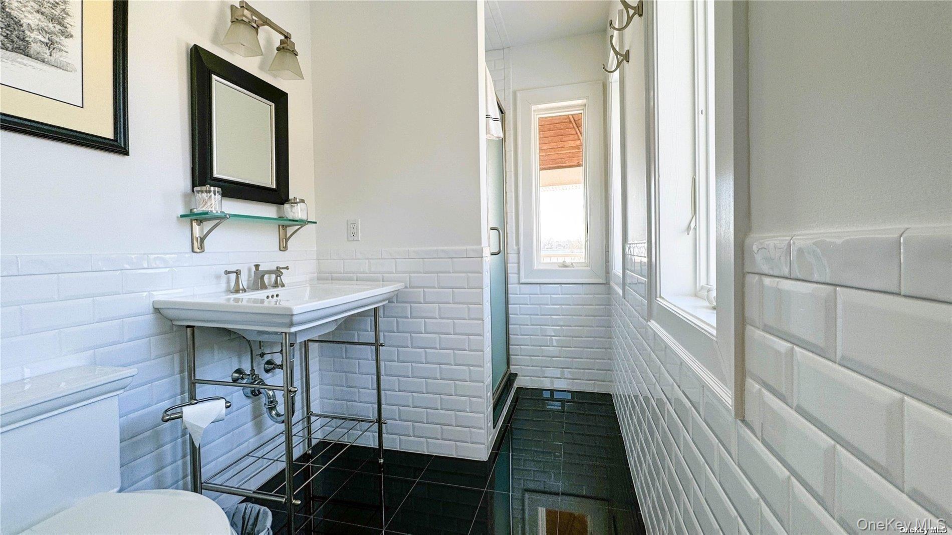 22 Old Neck Road S, Center Moriches, NY 11934