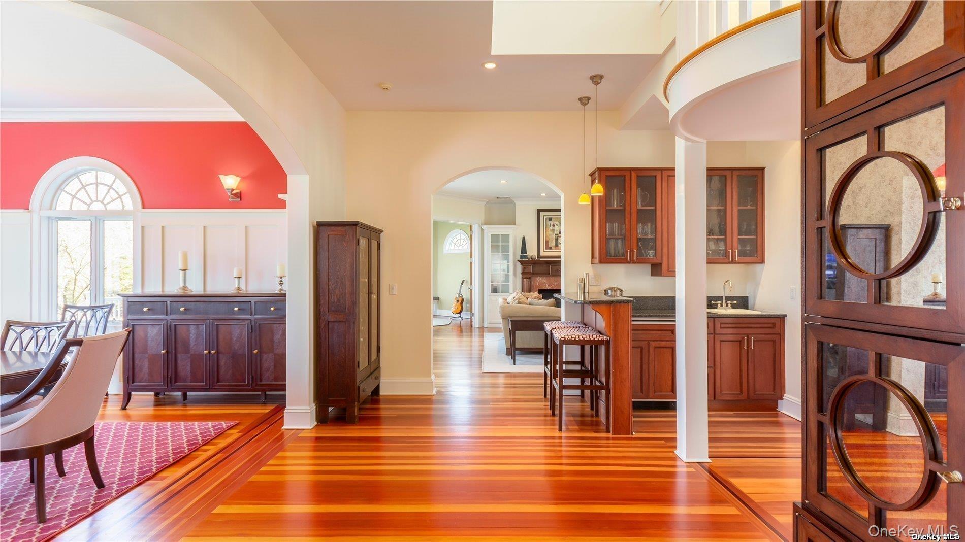 22 Old Neck Road S, Center Moriches, NY 11934