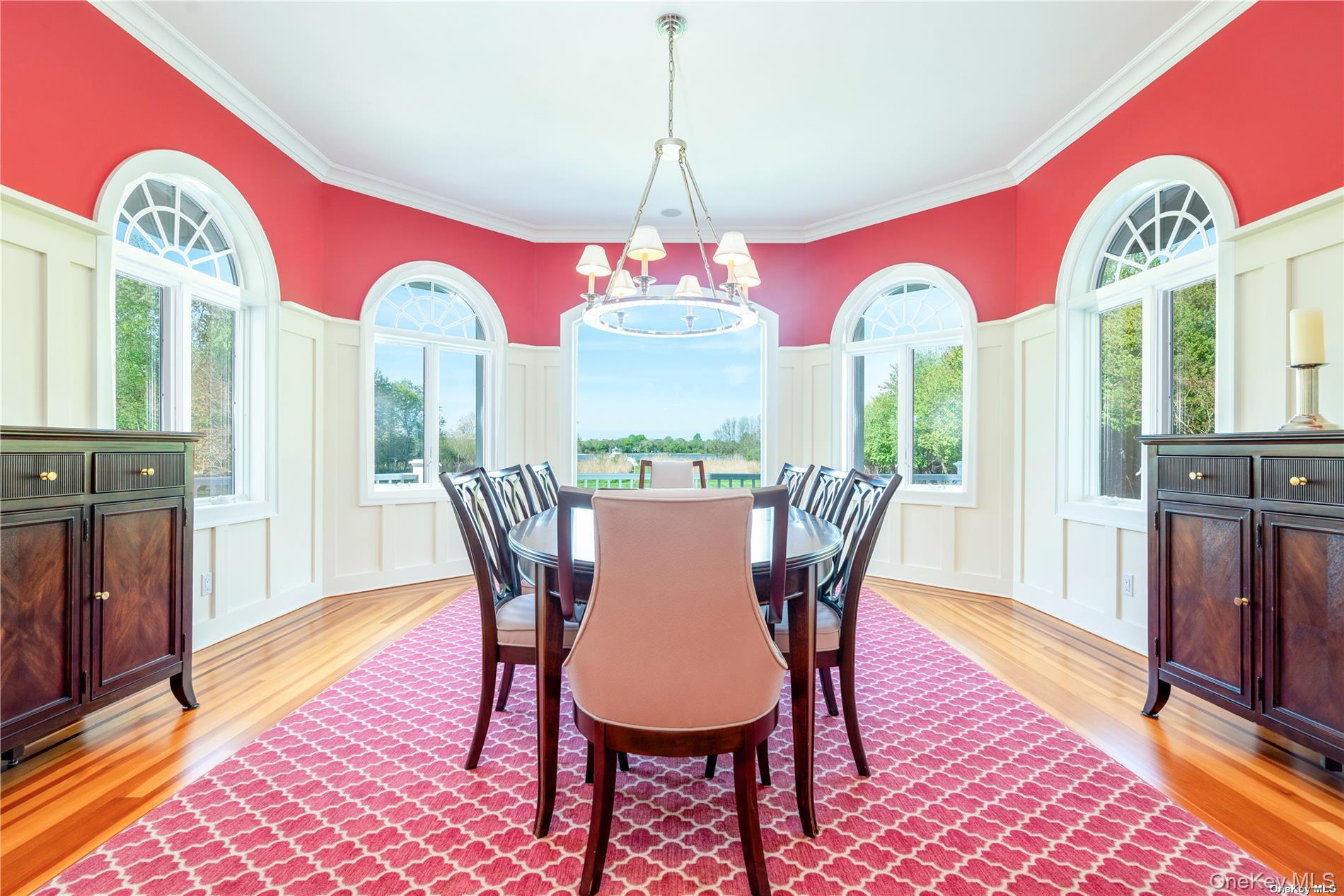 22 Old Neck Road S, Center Moriches, NY 11934