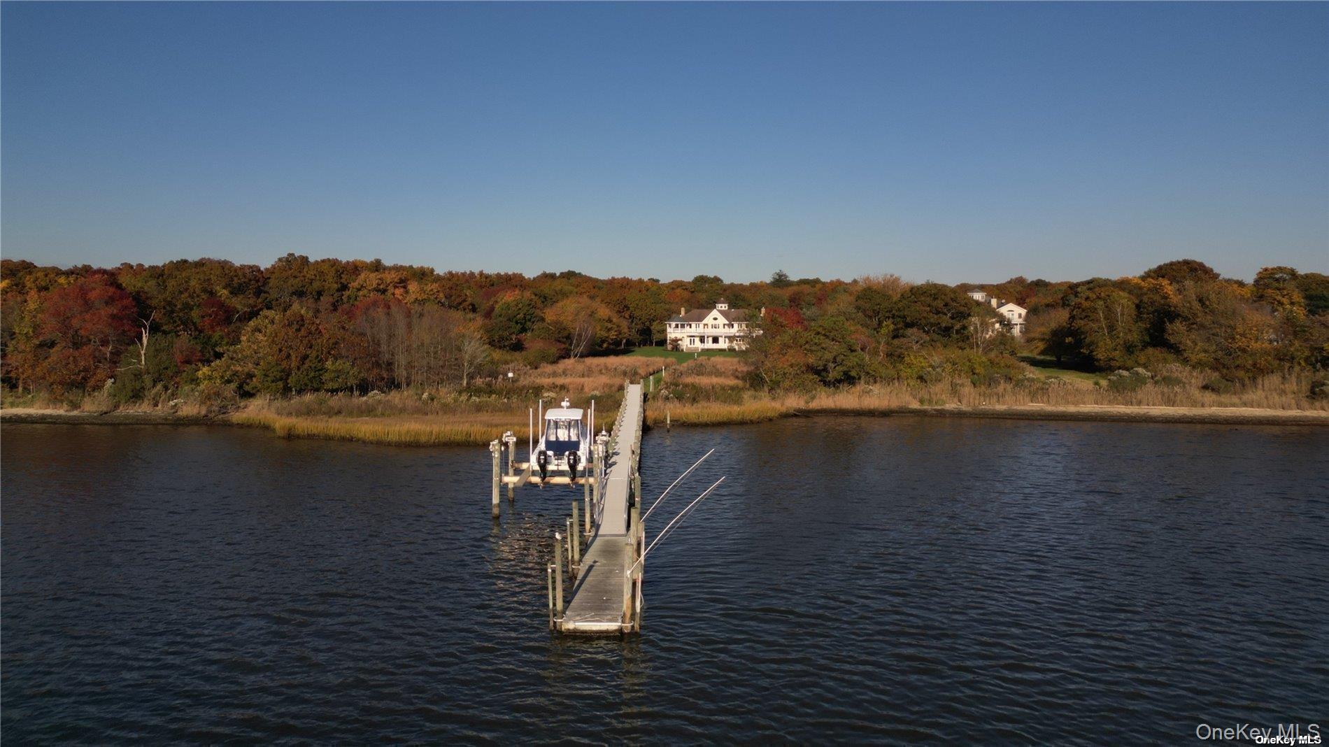 22 Old Neck Road S, Center Moriches, NY 11934