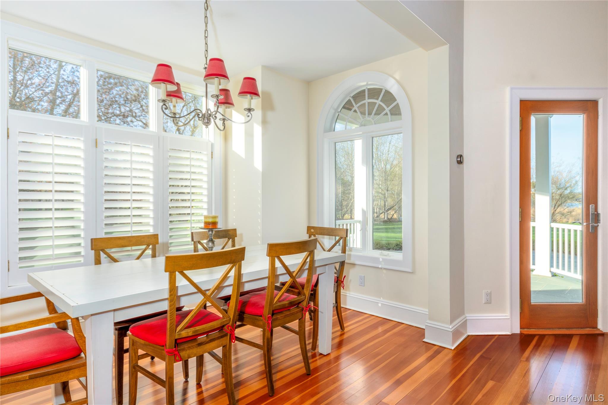 22 Old Neck Road S, Center Moriches, NY 11934