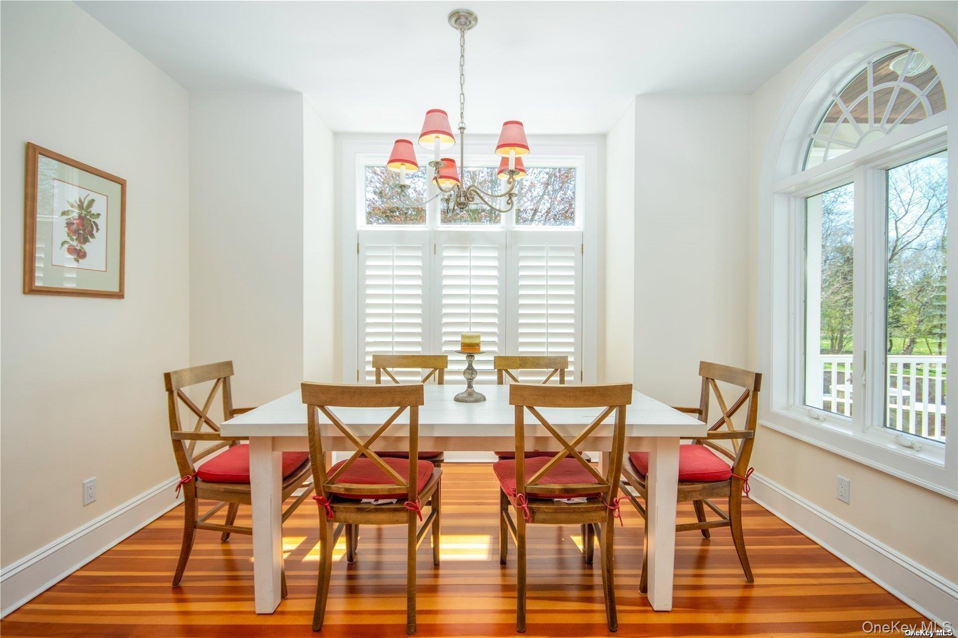 22 Old Neck Road S, Center Moriches, NY 11934