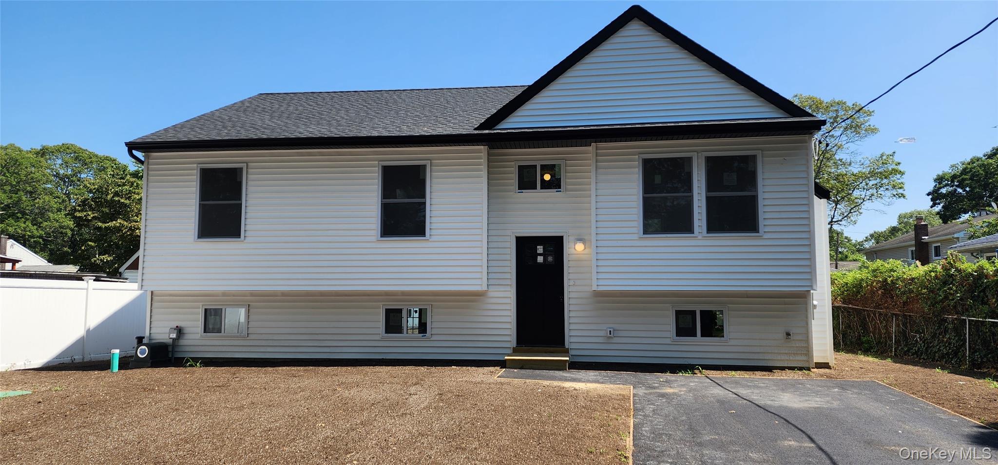 NC Stuyvesant Avenue, Mastic, NY 11950