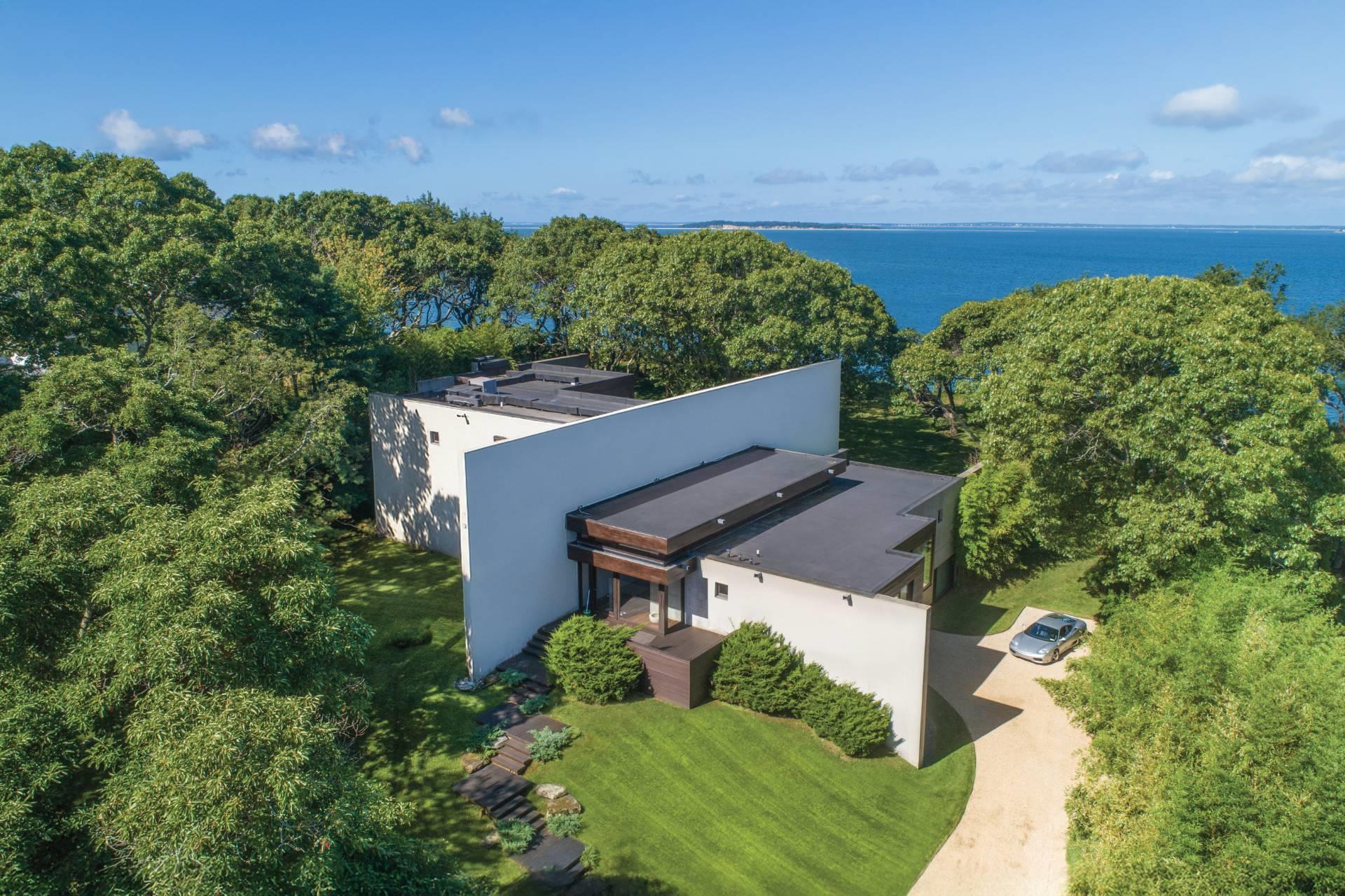 24 On The Bluff, Sag Harbor, NY 11963