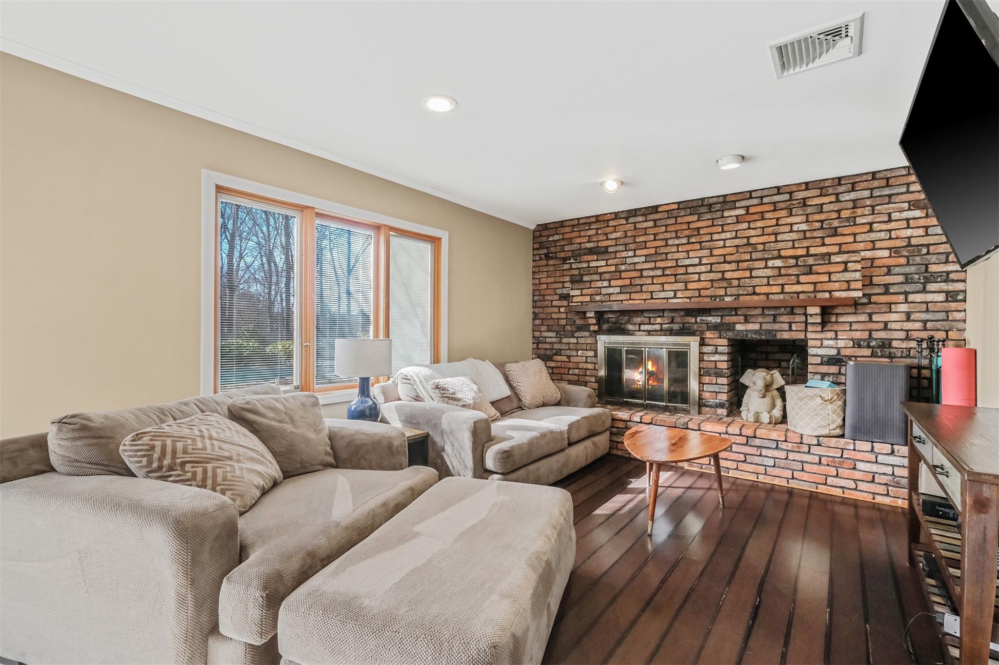 2 Biscayne Drive, Mount Sinai, NY 11766