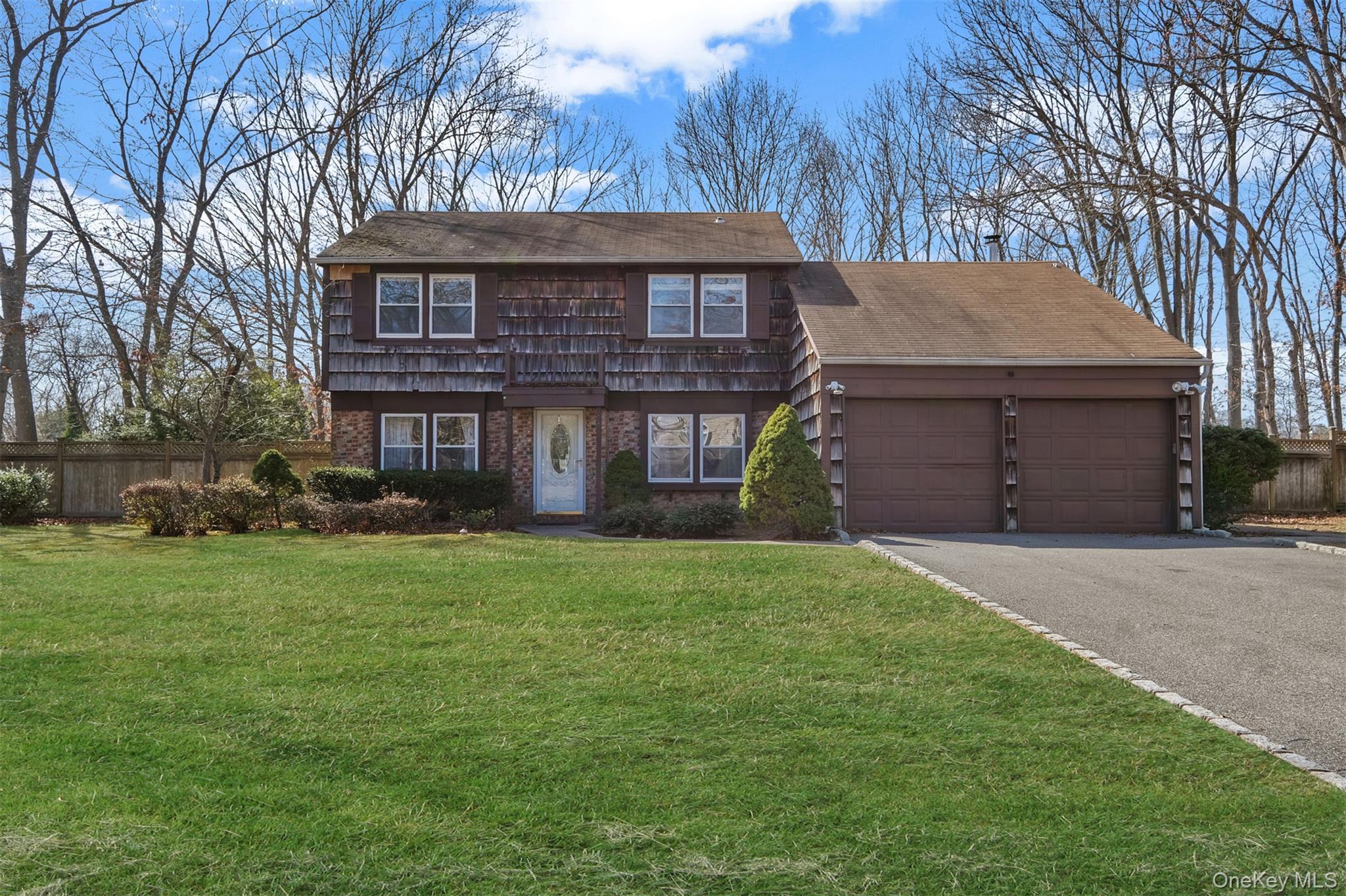 2 Biscayne Drive, Mount Sinai, NY 11766