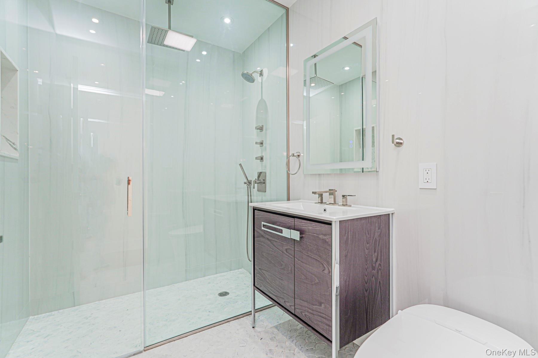 82 Piedmont Avenue, Staten Island, NY 10305