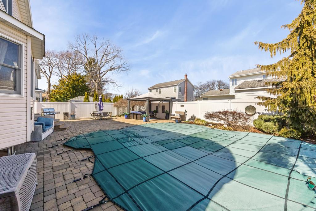 133 Commonwealth Avenue, Massapequa, NY 11758