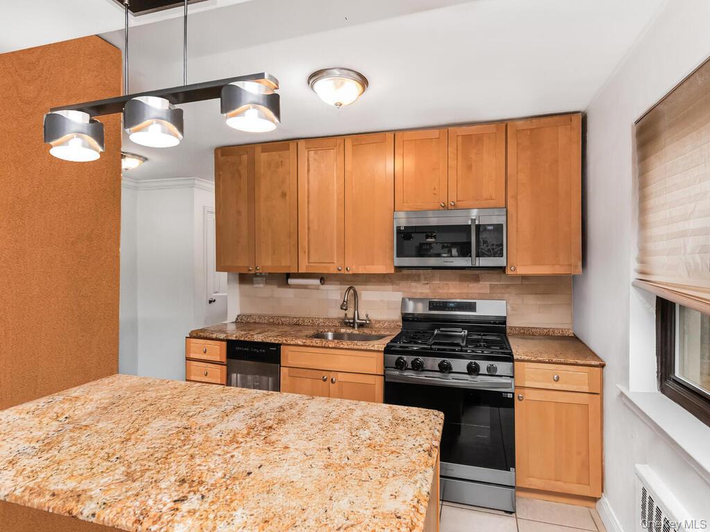 60 White Oak Street # 2-H, New Rochelle, NY 10801