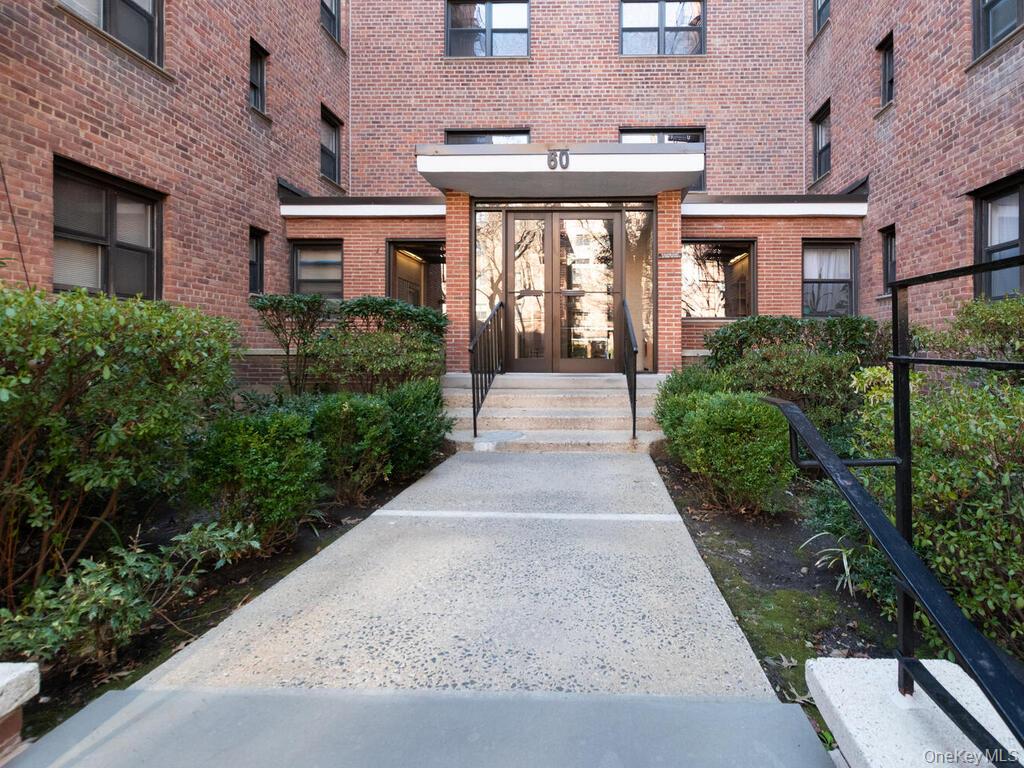 60 White Oak Street # 2-H, New Rochelle, NY 10801
