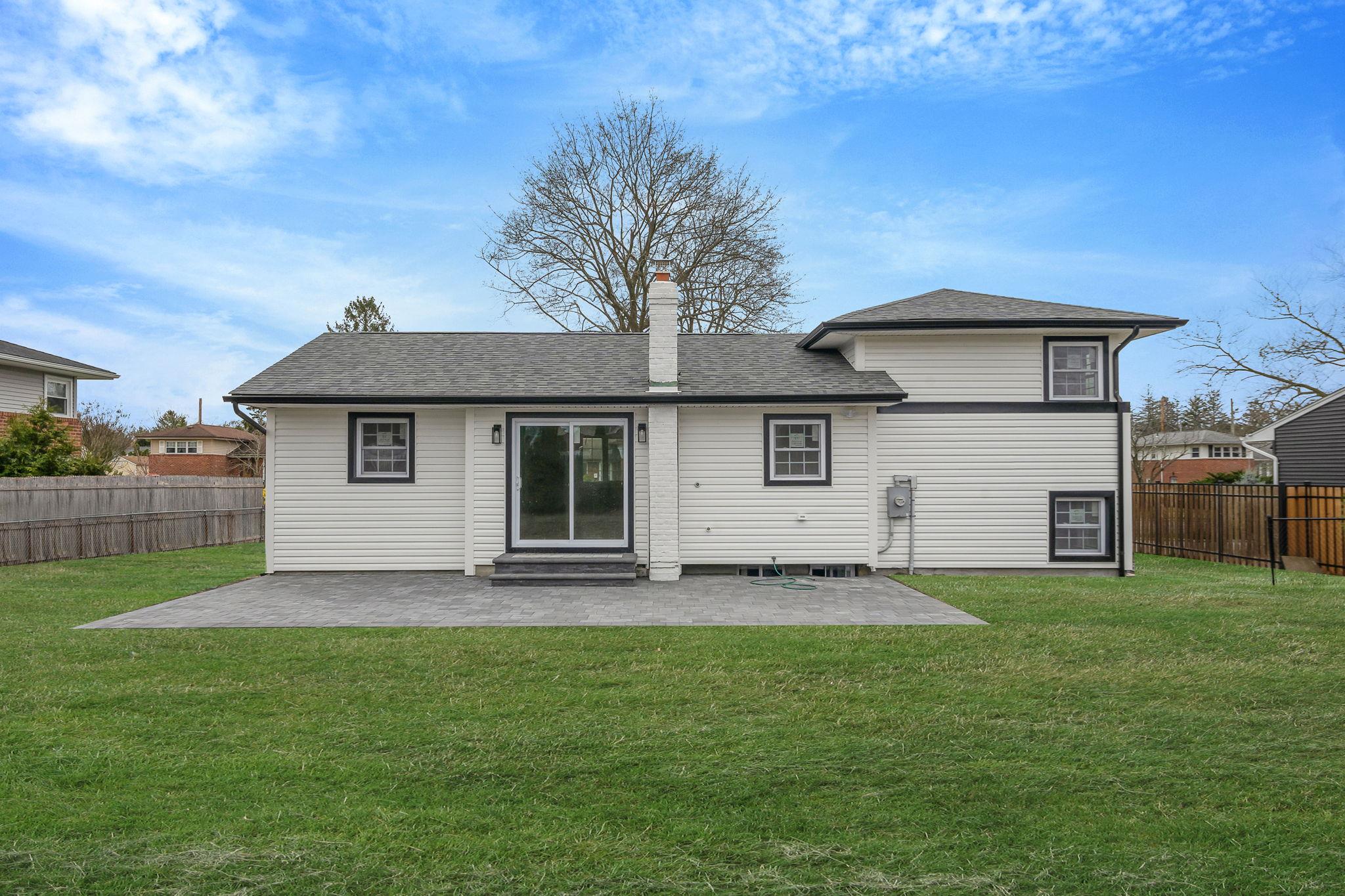 9 Delaware Avenue, Commack, NY 11725