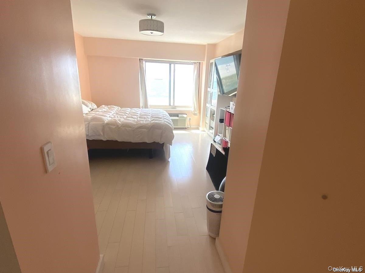 170 W Broadway # 4E, Long Beach, NY 11561