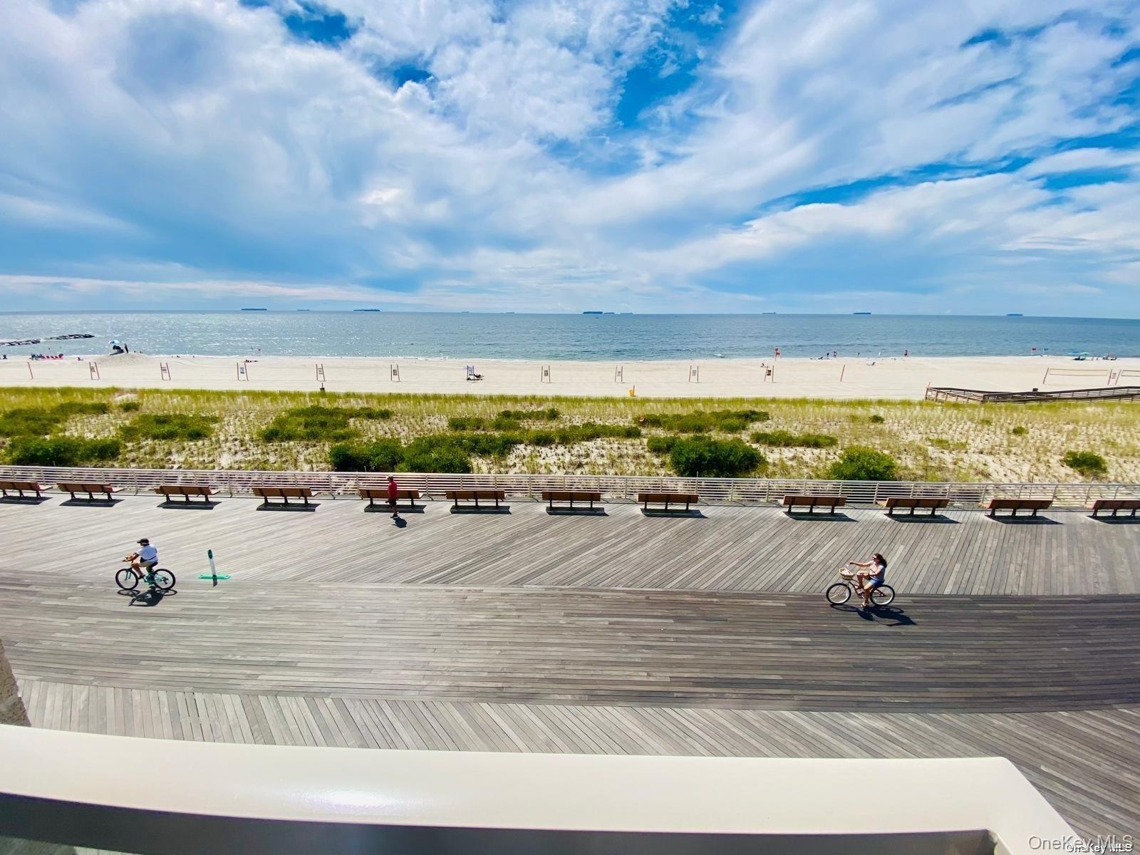 170 W Broadway # 4E, Long Beach, NY 11561