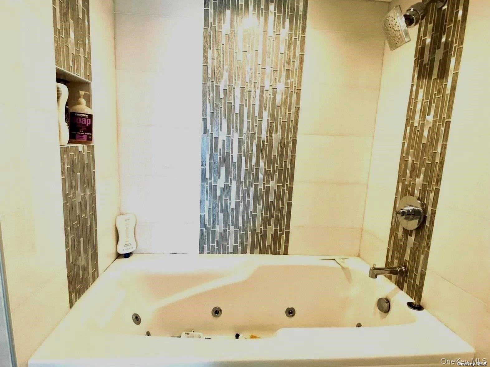 170 W Broadway # 4E, Long Beach, NY 11561