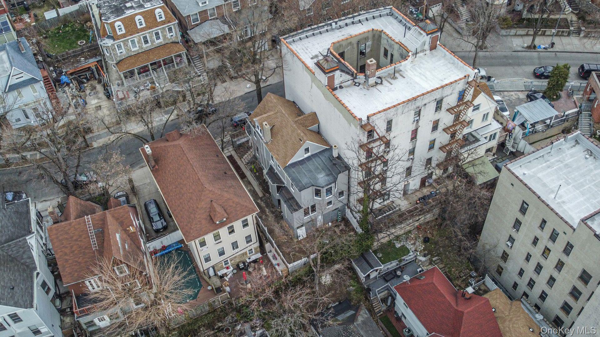 24 Fort Charles Place, Bronx, NY 10463