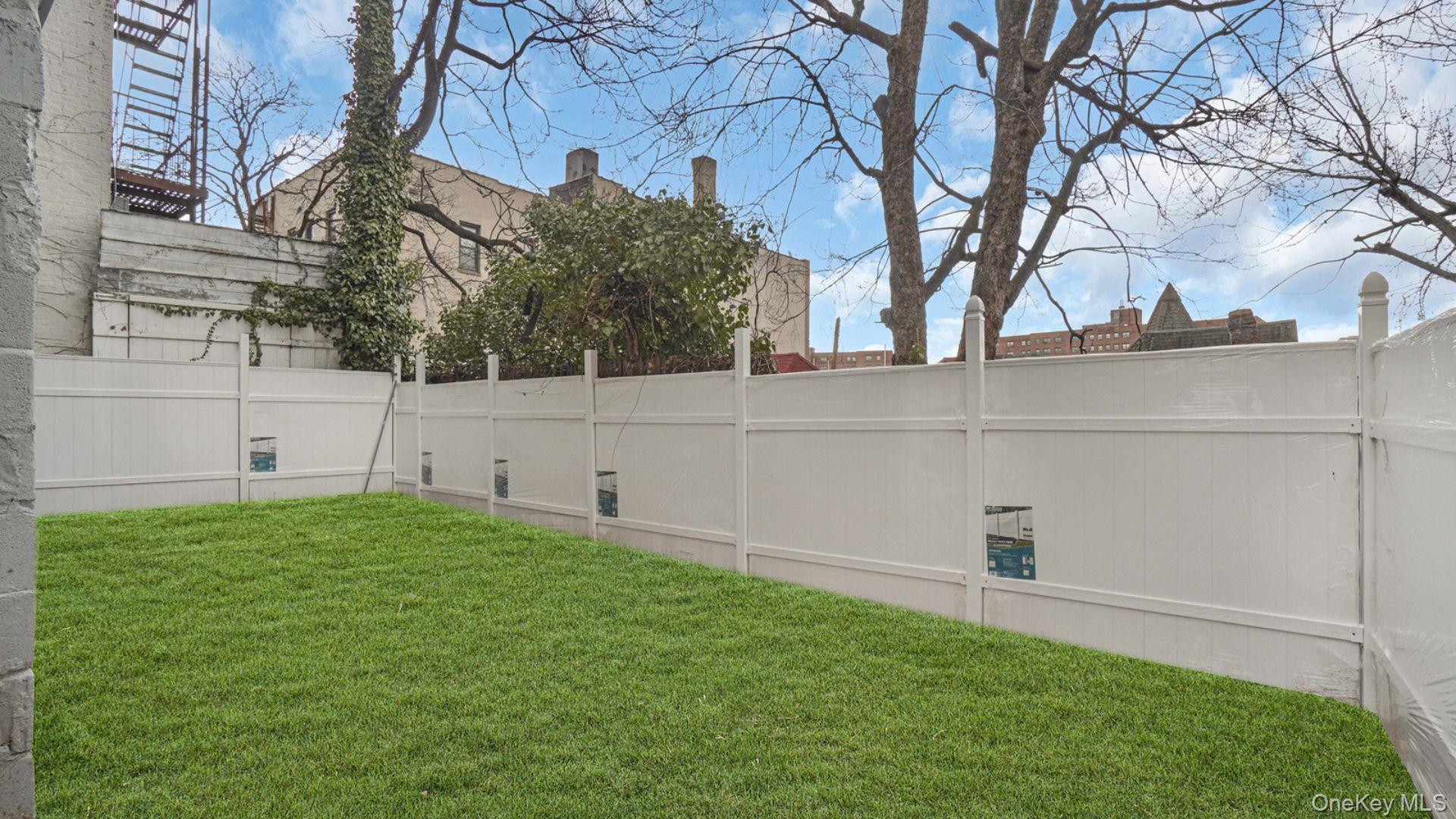 24 Fort Charles Place, Bronx, NY 10463