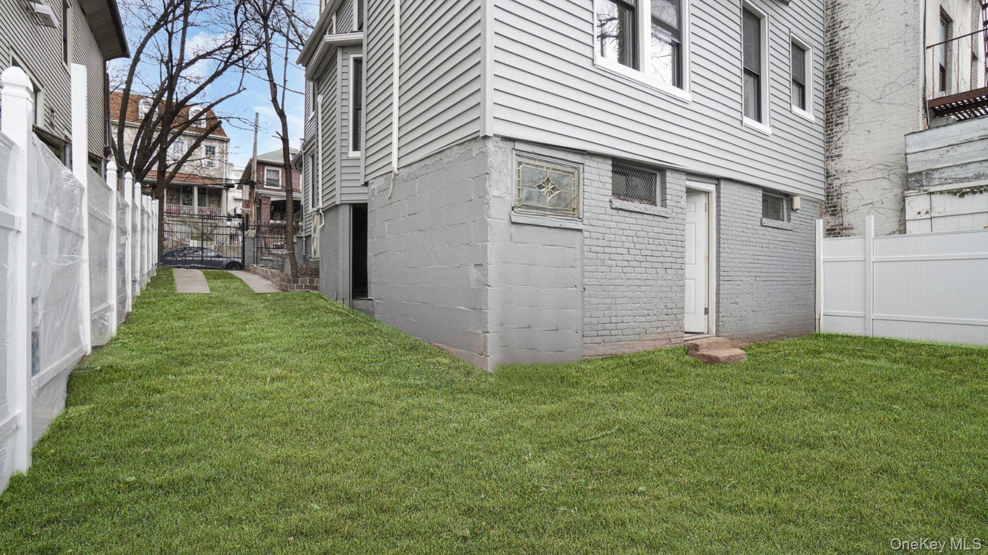 24 Fort Charles Place, Bronx, NY 10463