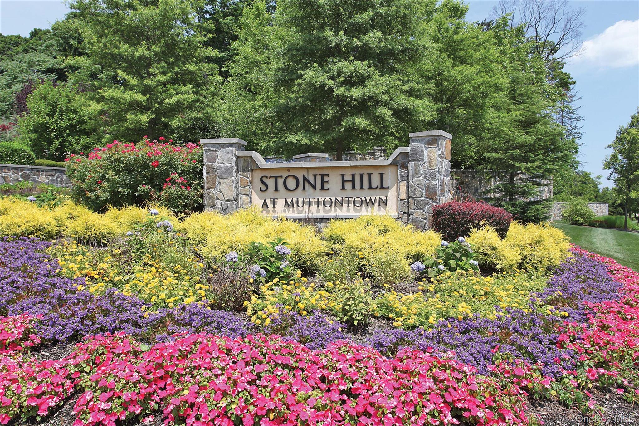 10 Bromley Court, Muttontown, NY 11791