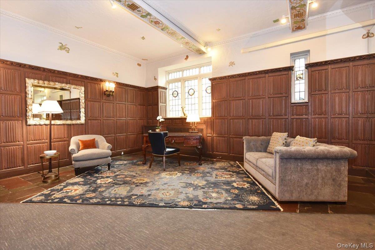 4 Maple Drive # 6-0, Great Neck, NY 11021