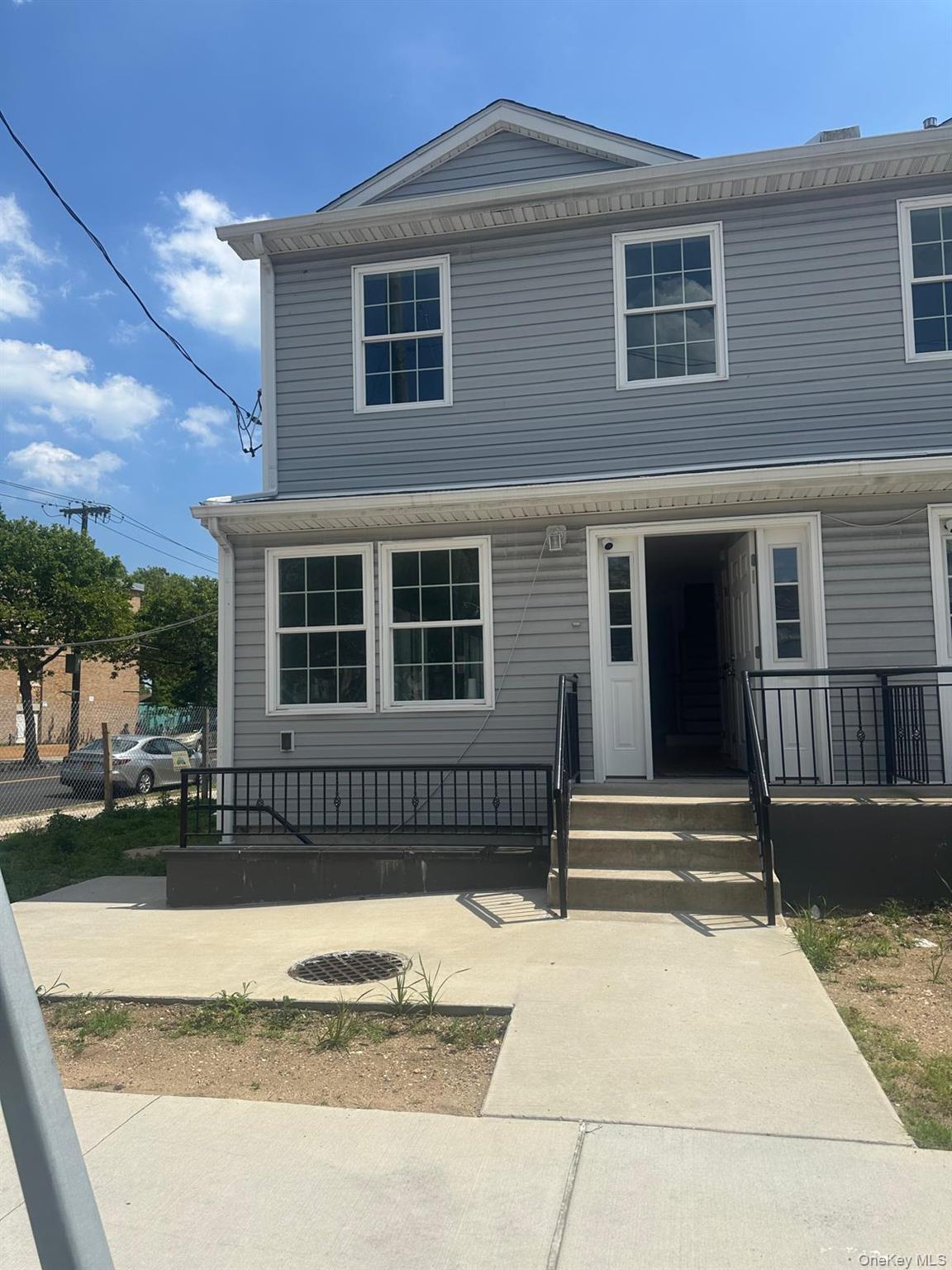 903 903 Hicksville, Far Rockaway, NY 11691