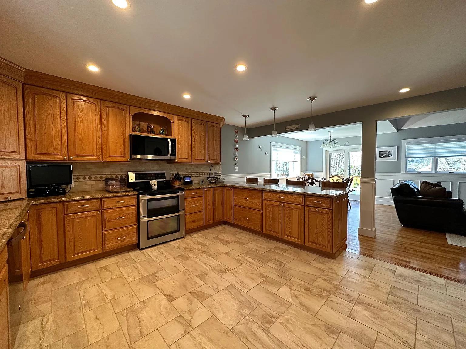 5 Spruce Street, East Hampton, NY 11937
