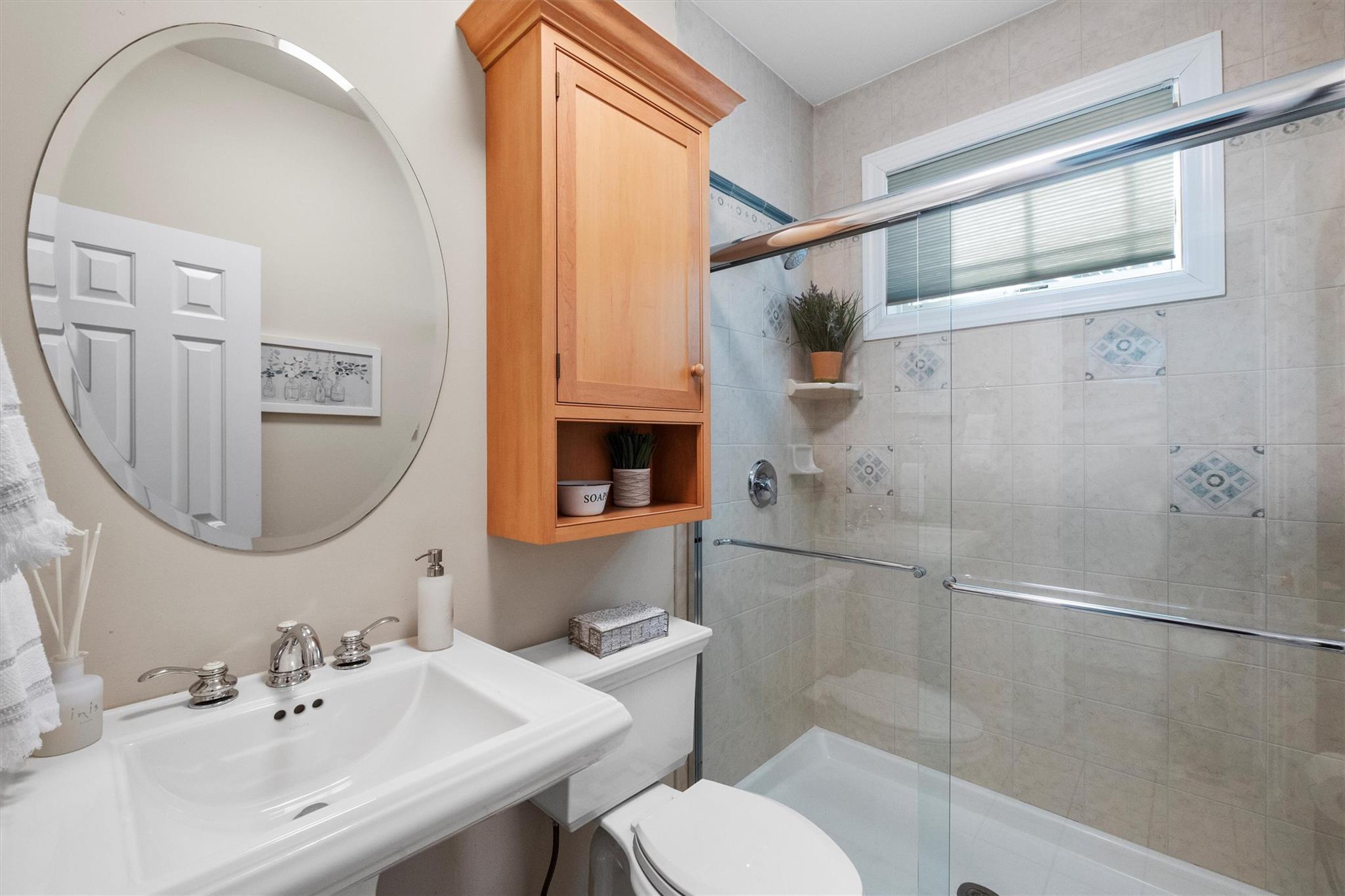 24 King Arthur Court, New City, NY 10956