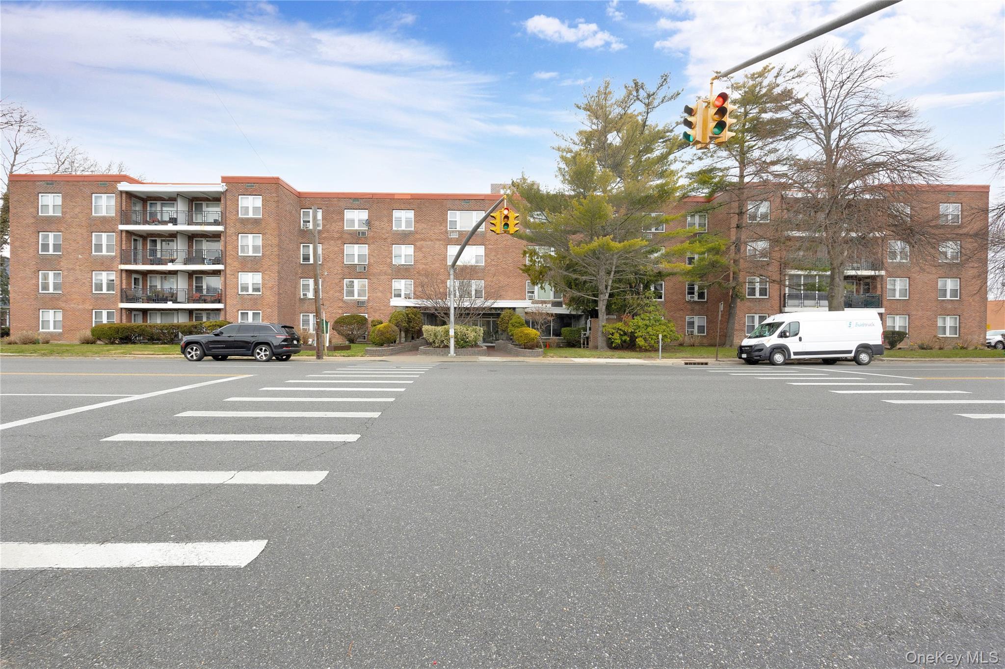 250 W Merrick Road # 1F, Freeport, NY 11520