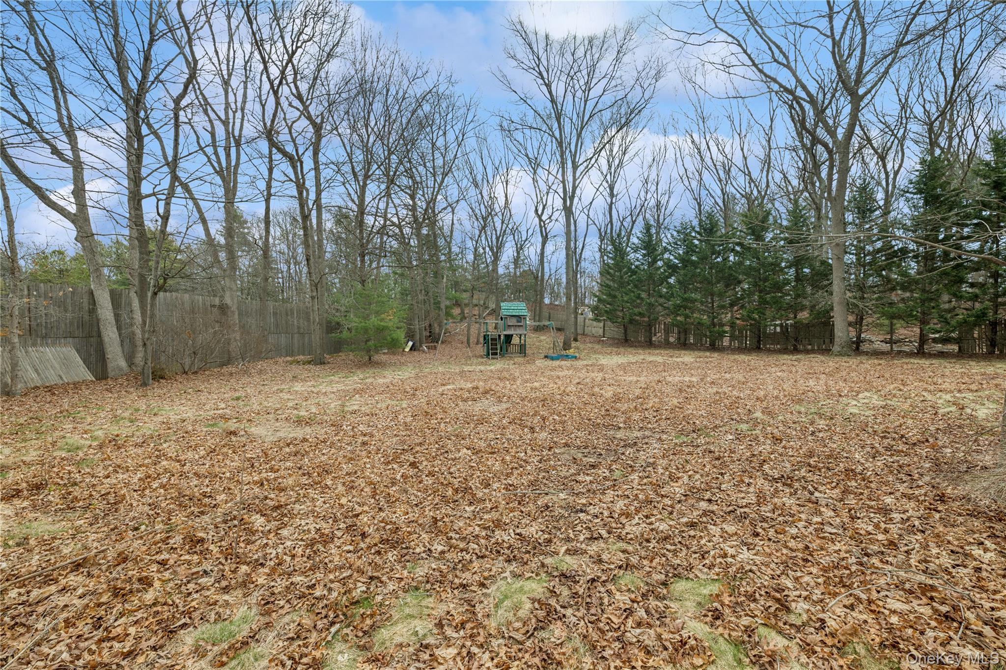 9 Jeanine Court, Dix Hills, NY 11746