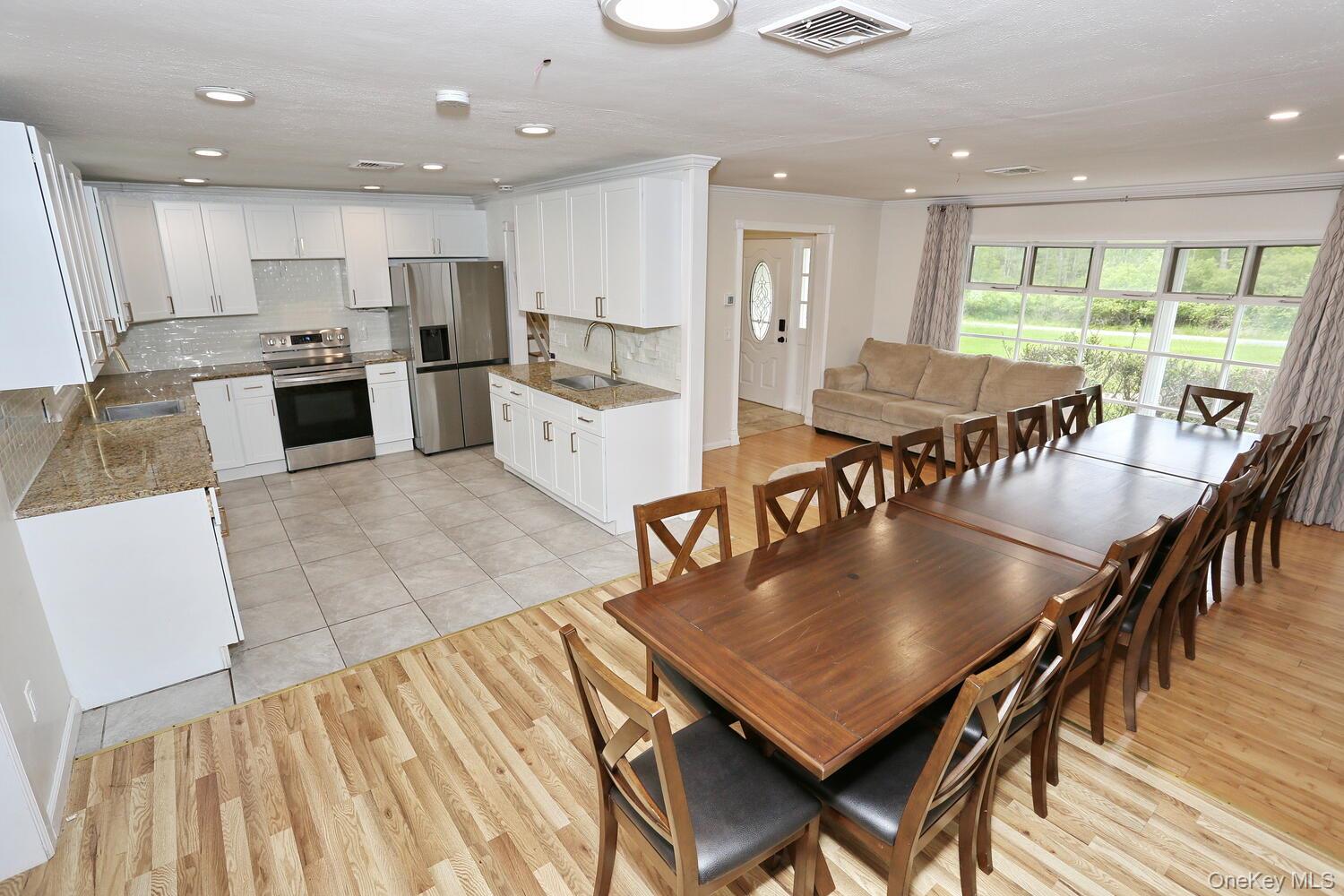 17 Harvard Square, Woodridge, NY 12789