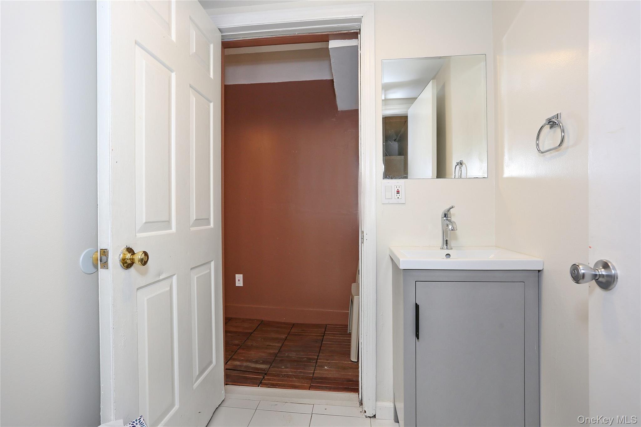 17 Harvard Square, Woodridge, NY 12789